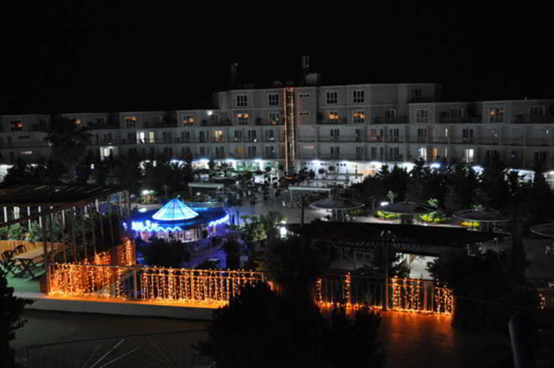 Af Hotel Aqua Park Family Resort Complex Новхани Екстериор снимка