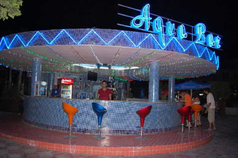 Af Hotel Aqua Park Family Resort Complex Новхани Екстериор снимка
