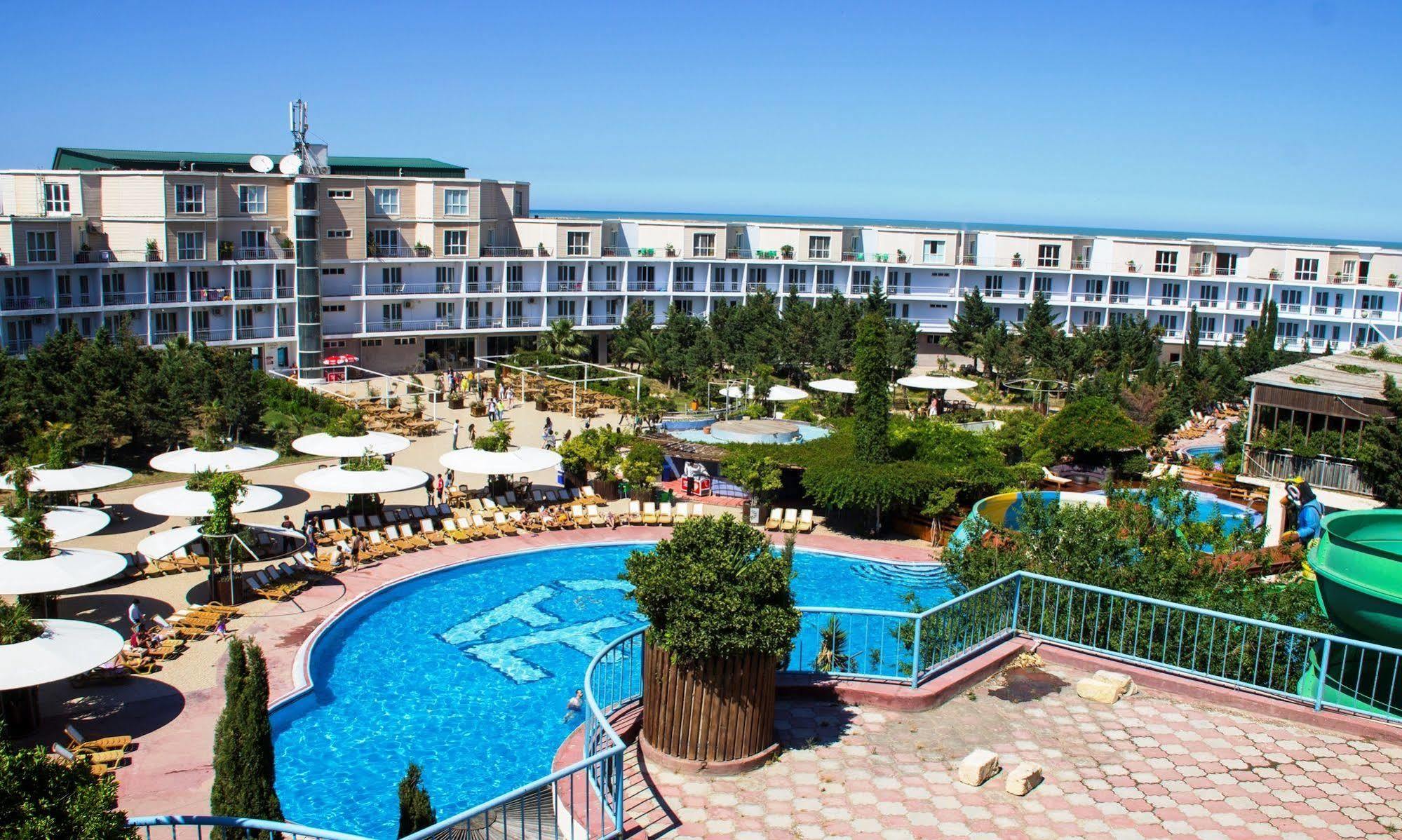 Af Hotel Aqua Park Family Resort Complex Новхани Екстериор снимка