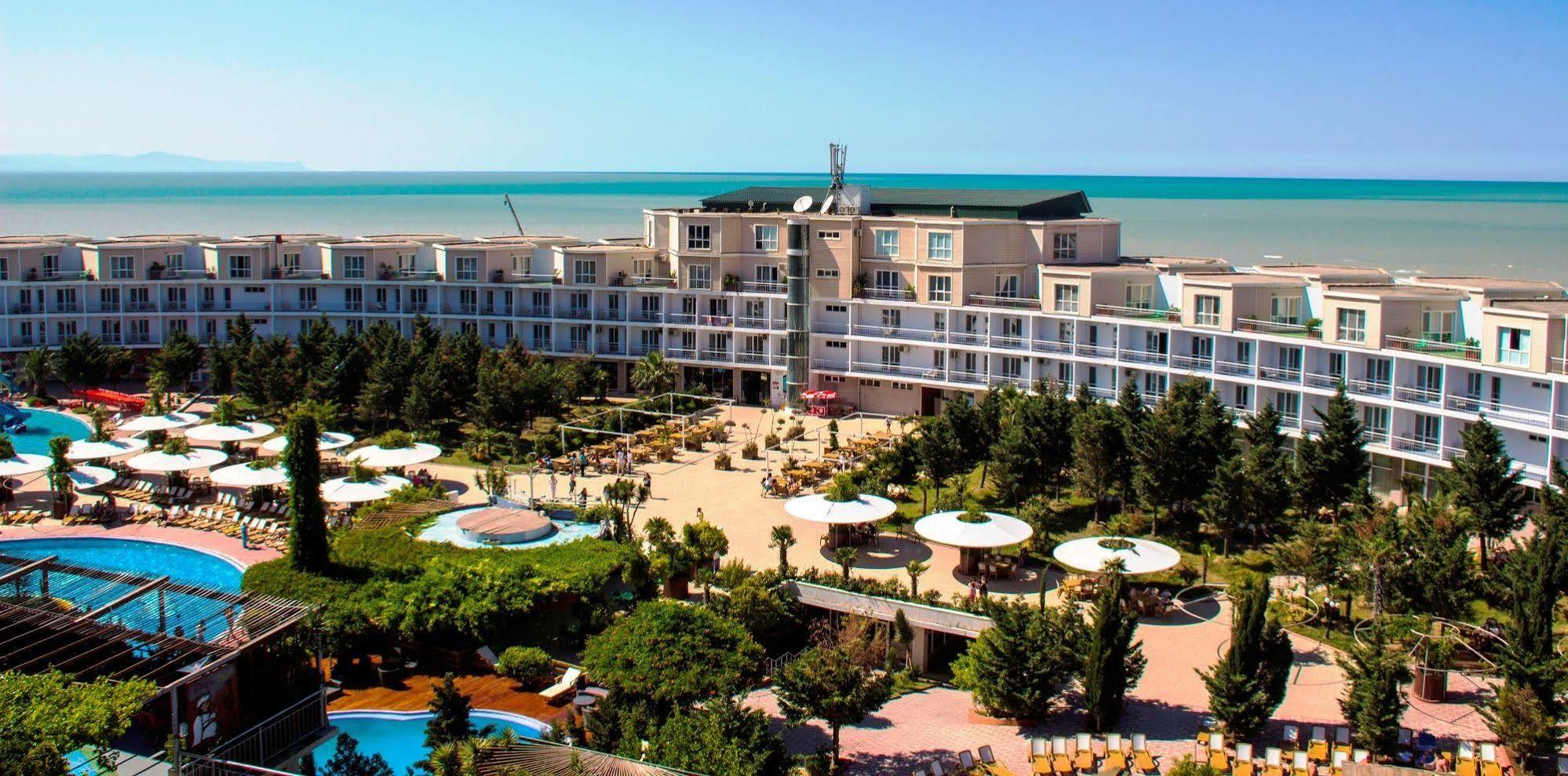 Af Hotel Aqua Park Family Resort Complex Новхани Екстериор снимка