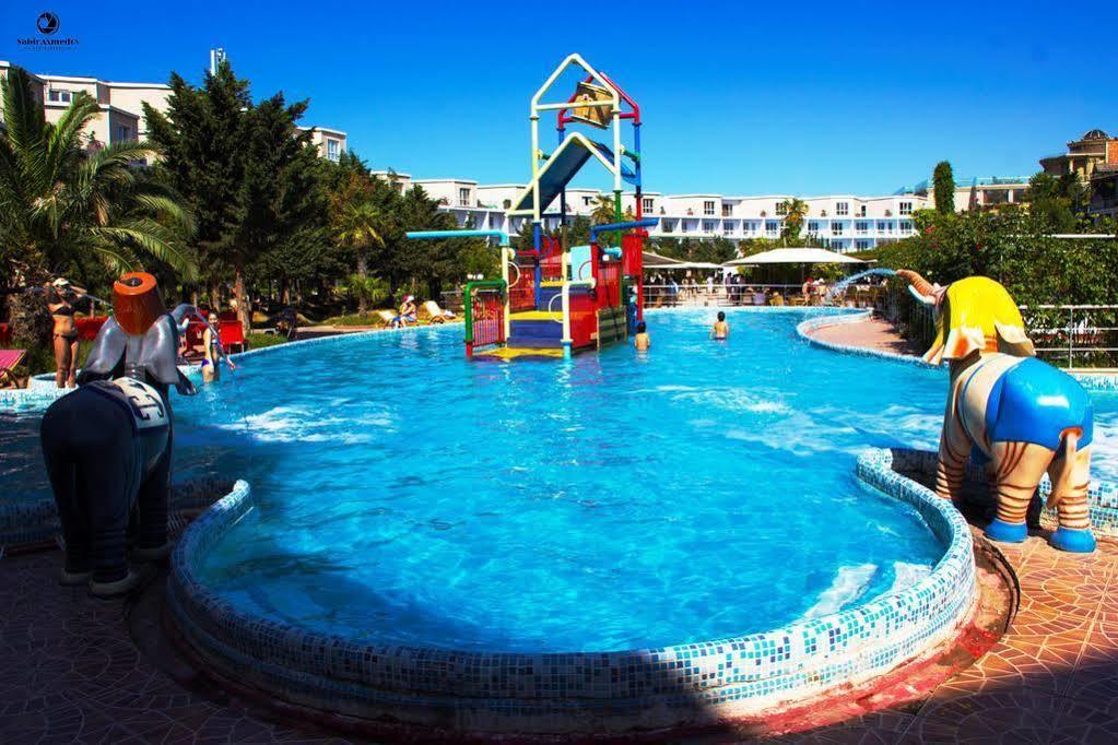 Af Hotel Aqua Park Family Resort Complex Новхани Екстериор снимка